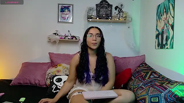 LucyDerby online show from October 24, 2025, 12:41 am