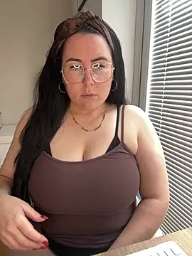 Ruby-Black online show from March 2, 2026, 10:11 am