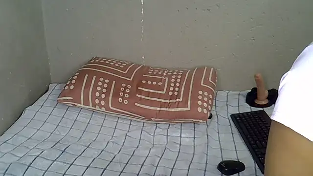 Bellabootie online show from February 3, 2026, 6:46 pm