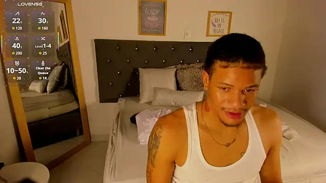 AmberandNick online show from October 7, 2025, 3:25 am