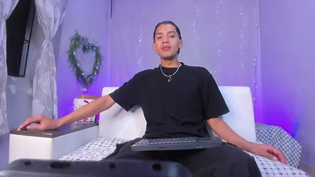 josesweet  online show from October 7, 2025, 6:27 pm