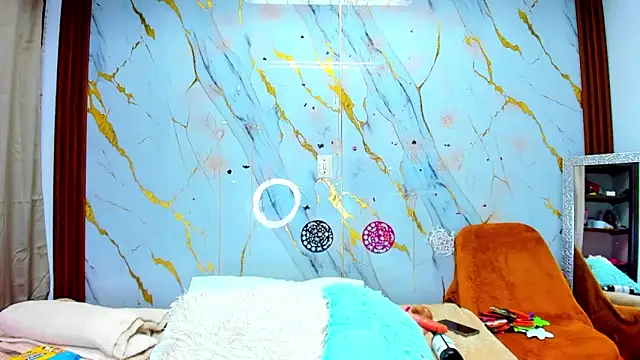 Annie Evenss online show from November 5, 2025, 8:31 pm