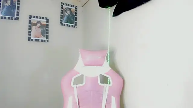 Sophia Velarie online show from October 1, 2025, 9:54 pm