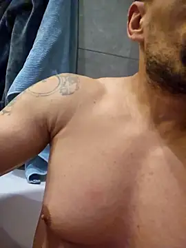 Ando1992 online show from April 19, 2026, 1:32 pm