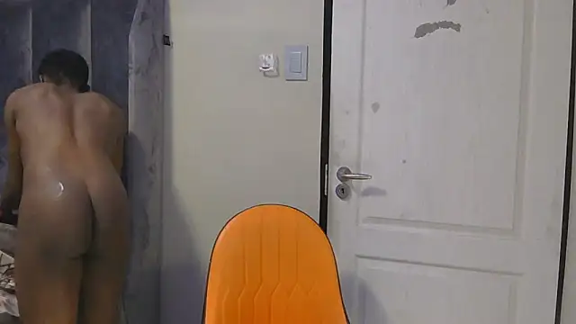 MthondoWeBananaX2 online show from October 28, 2025, 4:53 pm