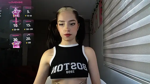 Kittyross online show from March 25, 2026, 7:20 pm