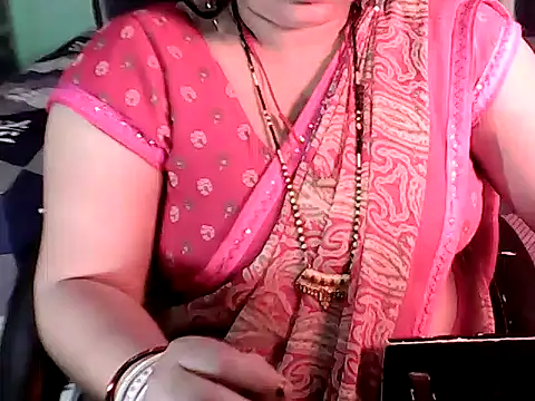 BABITA KUMARII online show from January 9, 2026, 4:54 pm
