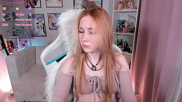 LiraKink online show from April 10, 2026, 4:39 am