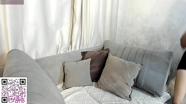 Snapshot of Michelle_Murray chatting on October 9, 2025, 1:03 am Michelle Murray online show from October 9, 2025, 1:03 am