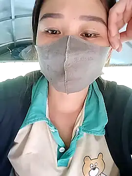 Snapshot of Girl_Shy2000 chatting on October 26, 2025, 2:28 am Girl Shy2000 online show from October 26, 2025, 2:28 am