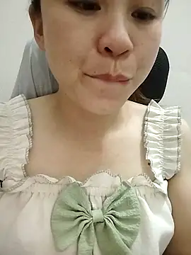 Snapshot of Girl_Shy2000 chatting on November 9, 2025, 10:46 am Girl Shy2000 online show from November 9, 2025, 10:46 am