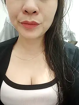 Snapshot of Girl_Shy2000 chatting on November 12, 2025, 11:54 am Girl Shy2000 online show from November 12, 2025, 11:54 am