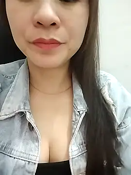 Snapshot of Girl_Shy2000 chatting on November 13, 2025, 3:55 pm Girl Shy2000 online show from November 13, 2025, 3:55 pm