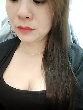 Snapshot of Girl_Shy2000 chatting on November 14, 2025, 10:58 am Girl Shy2000 online show from November 14, 2025, 10:58 am