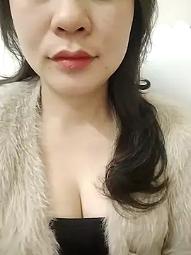 Girl Shy2000 online show from January 15, 2026, 1:32 am