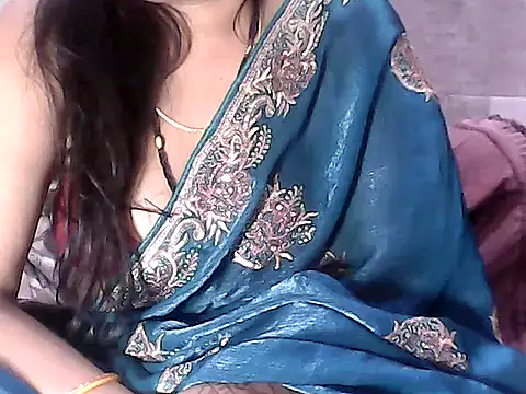 Snapshot of RINA_RANI_0 chatting on November 15, 2025, 10:56 am RINA RANI 0 online show from November 15, 2025, 10:56 am