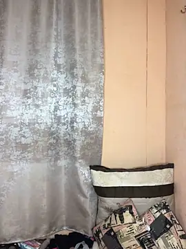 Caramel102004 online show from November 19, 2025, 10:21 pm