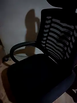 Meoweo 23 online show from October 6, 2025, 9:01 pm