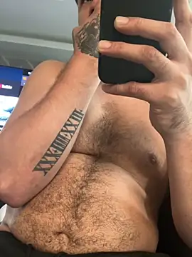 Moisesjrtapia online show from November 19, 2025, 10:21 pm