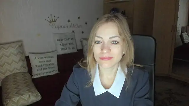 Tiffany Bates online show from October 12, 2025, 3:16 am