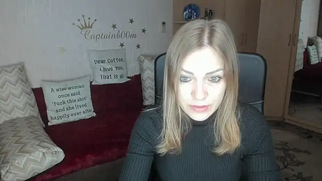 Tiffany Bates online show from November 25, 2025, 3:17 am