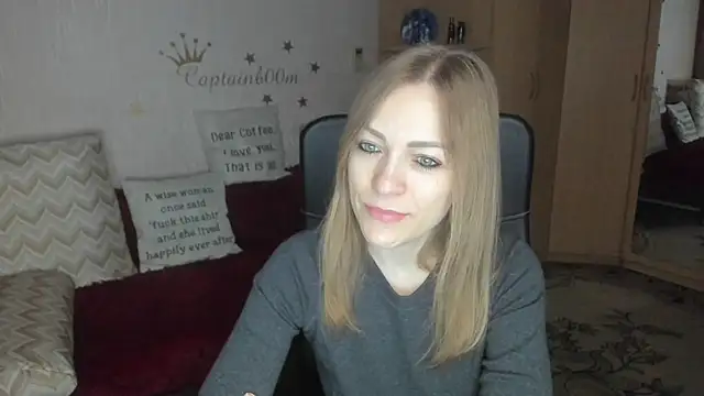 Tiffany Bates online show from December 14, 2025, 3:23 am