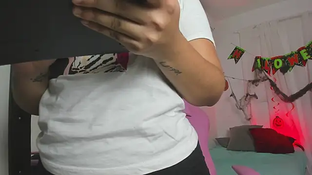 vanelope smith online show from October 19, 2025, 3:56 pm