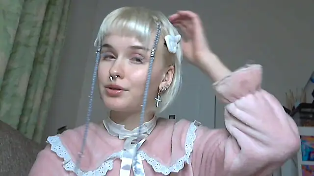 Paradoxy  online show from December 18, 2025, 8:04 pm