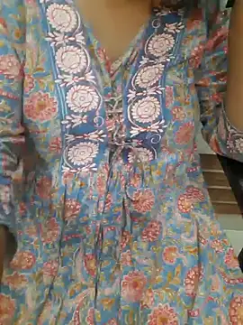 Snapshot of Minakshi_677 chatting on October 5, 2025, 6:23 am Minakshi 677 online show from October 5, 2025, 6:23 am