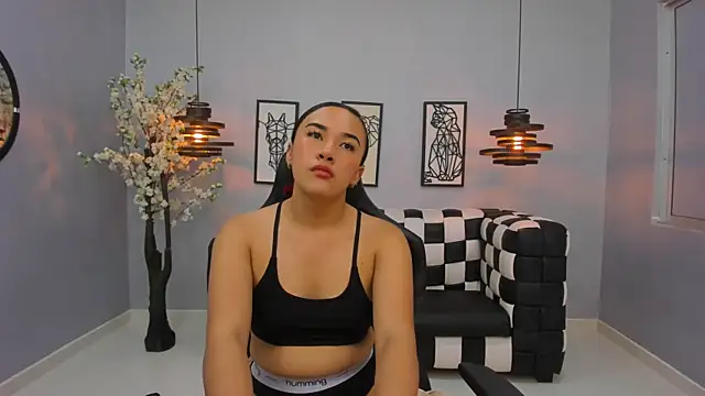 Snapshot of Kira_Naughty chatting on September 28, 2025, 11:48 am Kira Naughty online show from September 28, 2025, 11:48 am