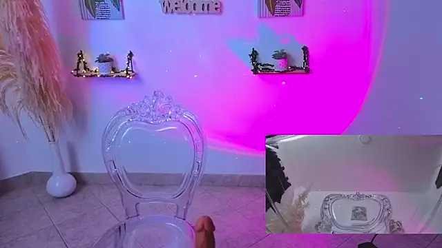 pequitasmedusa9 online show from October 11, 2025, 7:01 pm