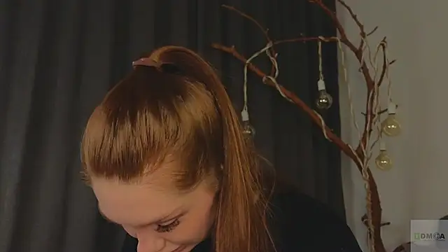 Nicole Broown  online show from May 31, 2026, 9:27 pm