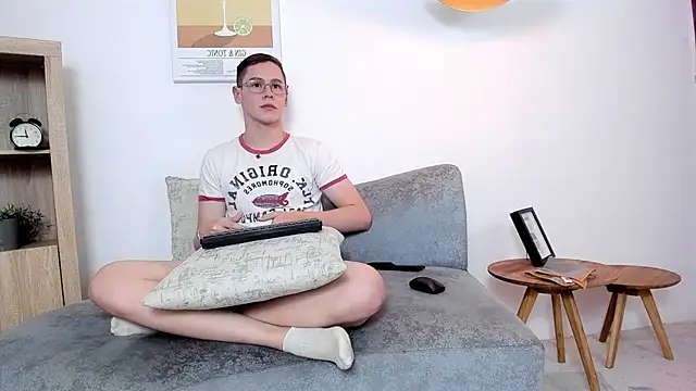 royal fantasy online show from October 23, 2025, 7:34 pm