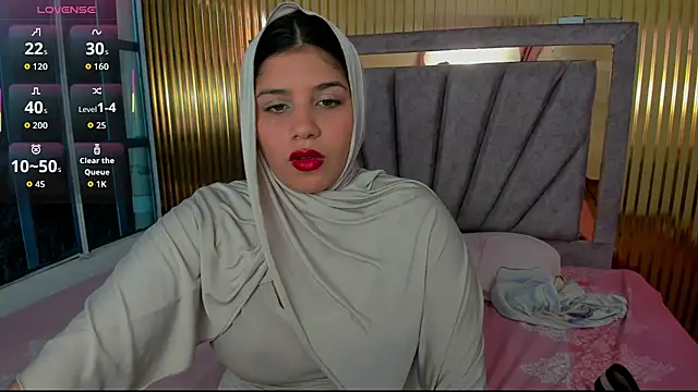 Amyra Rasi online show from November 10, 2025, 7:13 pm