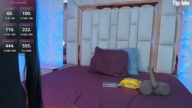 Snapshot of Sarah_Adamss chatting on November 12, 2025, 12:16 pm Sarah Adamss online show from November 12, 2025, 12:16 pm