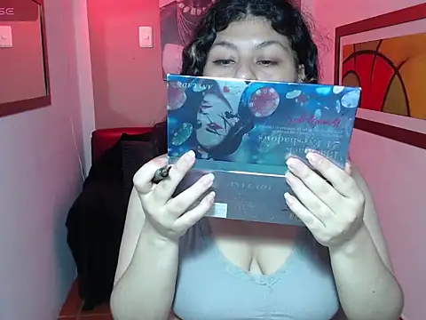 Fantassy Loverss online show from November 8, 2025, 3:23 pm