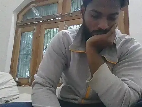 Raw12499 online show from November 28, 2025, 4:04 am