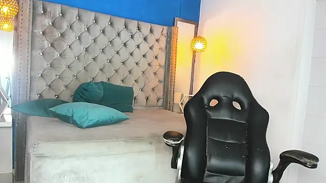 Kevinfox23cms online show from October 15, 2025, 11:43 am