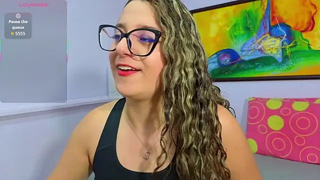 katiaa lovv online show from February 10, 2026, 12:09 pm