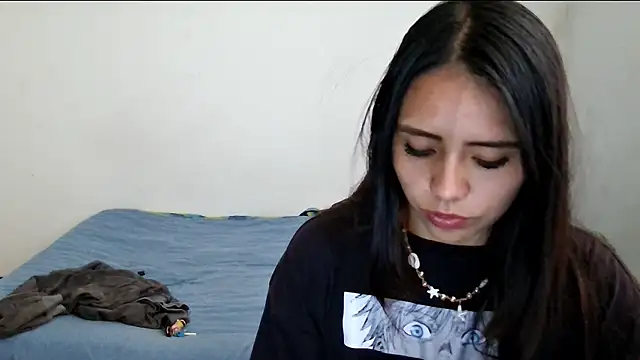 Snapshot of BellaBliss123 chatting on November 15, 2025, 8:05 pm BellaBliss123 online show from November 15, 2025, 8:05 pm