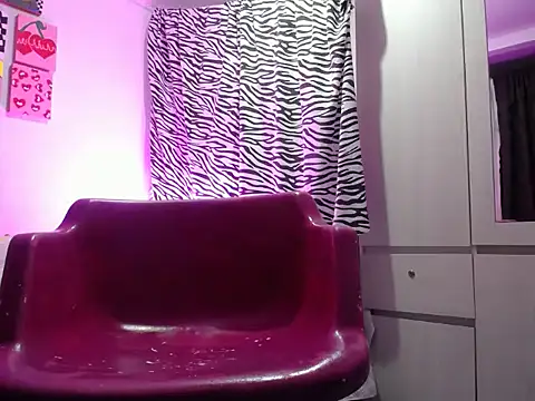 Snapshot of Nahomyyy chatting on October 27, 2025, 11:03 am Nahomyyy online show from October 27, 2025, 11:03 am