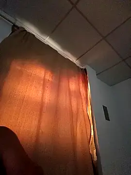 ANTHONYHOTT69 online show from March 27, 2026, 11:04 pm