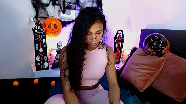 Snapshot of SashaBowei chatting on October 25, 2025, 1:46 am SashaBowei online show from October 25, 2025, 1:46 am