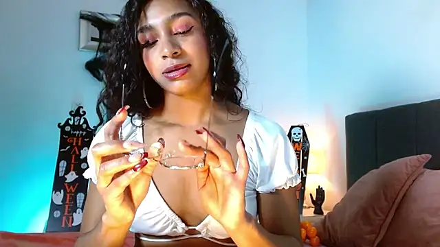 Snapshot of SashaBowei chatting on October 29, 2025, 2:03 am SashaBowei online show from October 29, 2025, 2:03 am