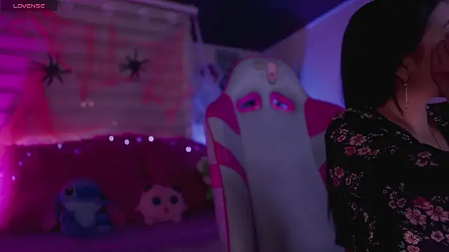 Zoe Skyler online show from October 15, 2025, 3:56 pm