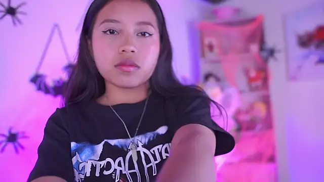 Zoe Skyler online show from October 21, 2025, 4:19 pm