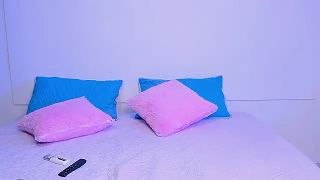 Honey sweett  online show from October 21, 2025, 9:48 pm