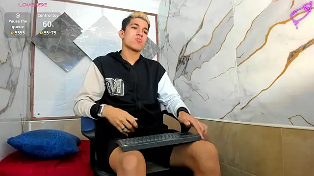 Stiben boy online show from October 8, 2025, 7:22 pm