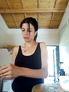Snapshot of MirandaVixen chatting on September 28, 2025, 3:17 pm MirandaVixen online show from September 28, 2025, 3:17 pm