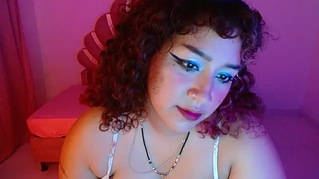 BlueeVelvet online show from October 21, 2025, 11:27 pm